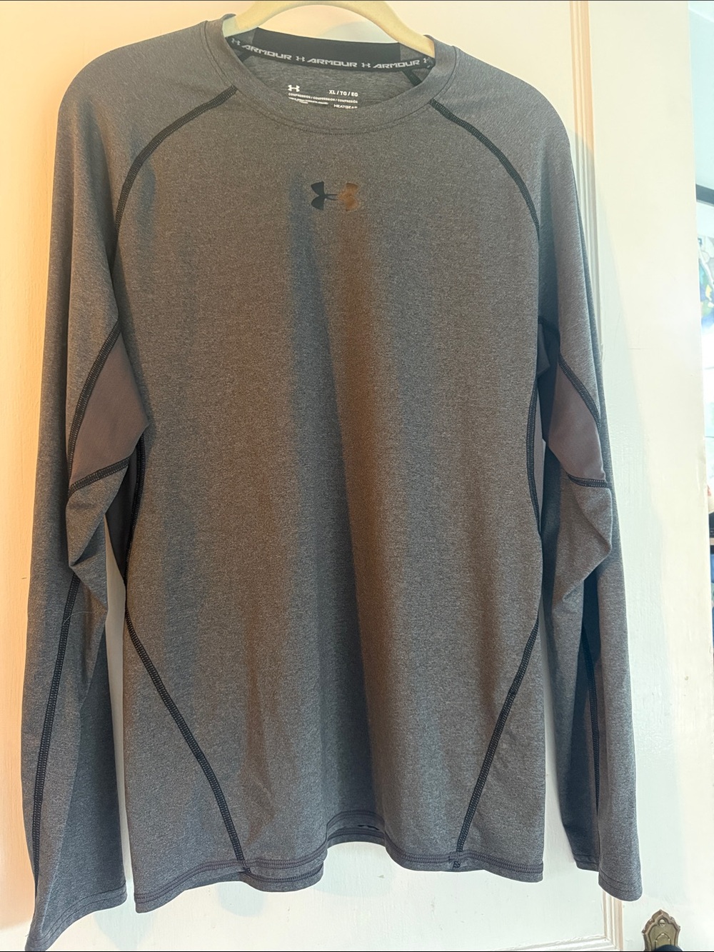 Under Armour Boys Long-Sleeve compression HeatGear Tee in Charcoal Gray